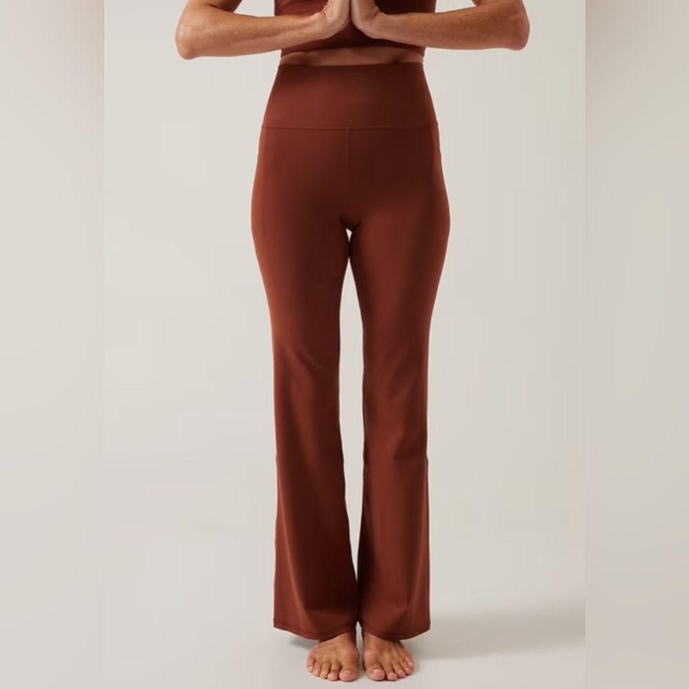 ATHLETA SALUTATION STASH FLARE PANT - Picture 4 of 9